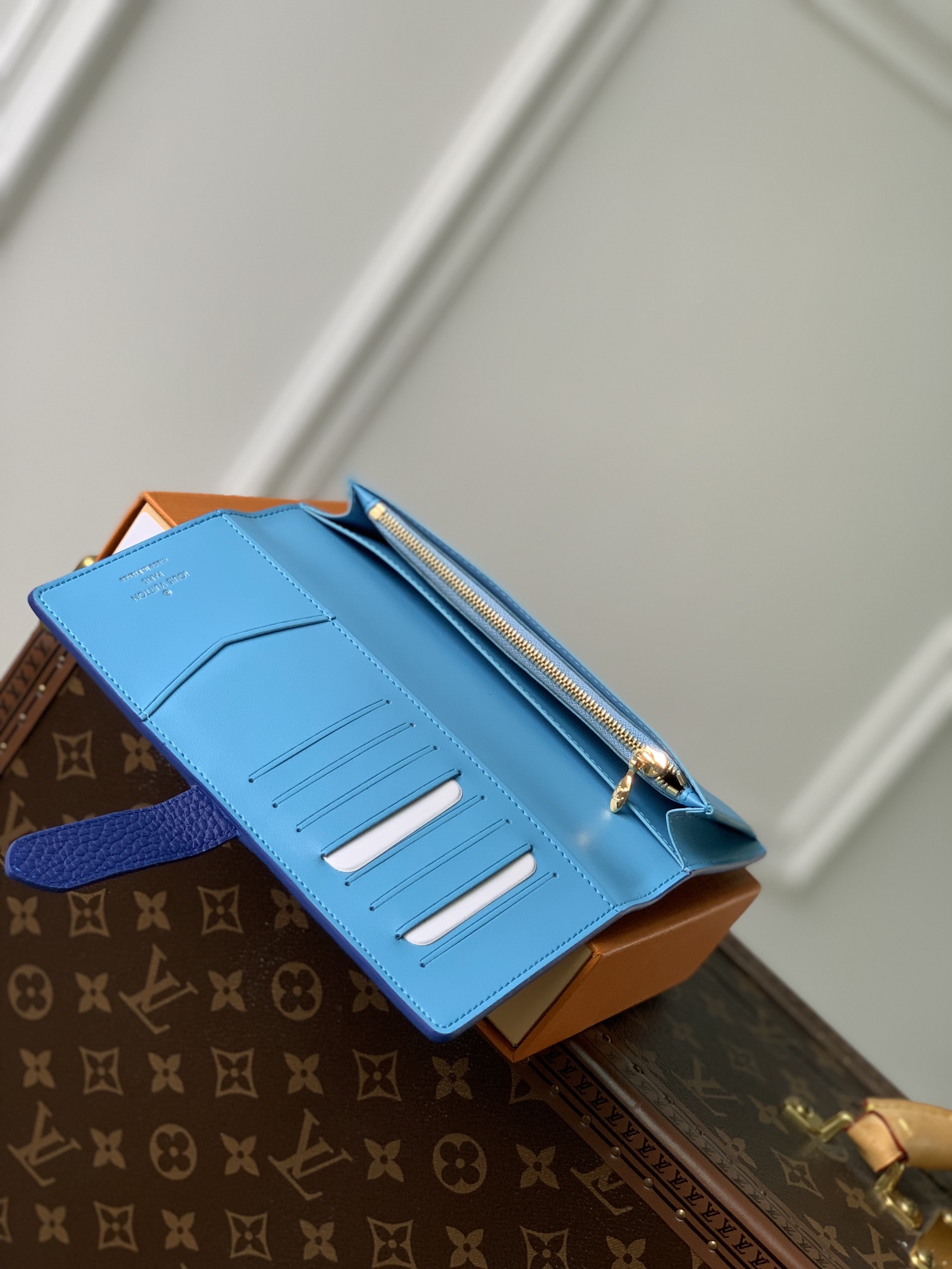 l0*is V*t0n vertical wallet-m82512-10 x 19 x 1.7cm