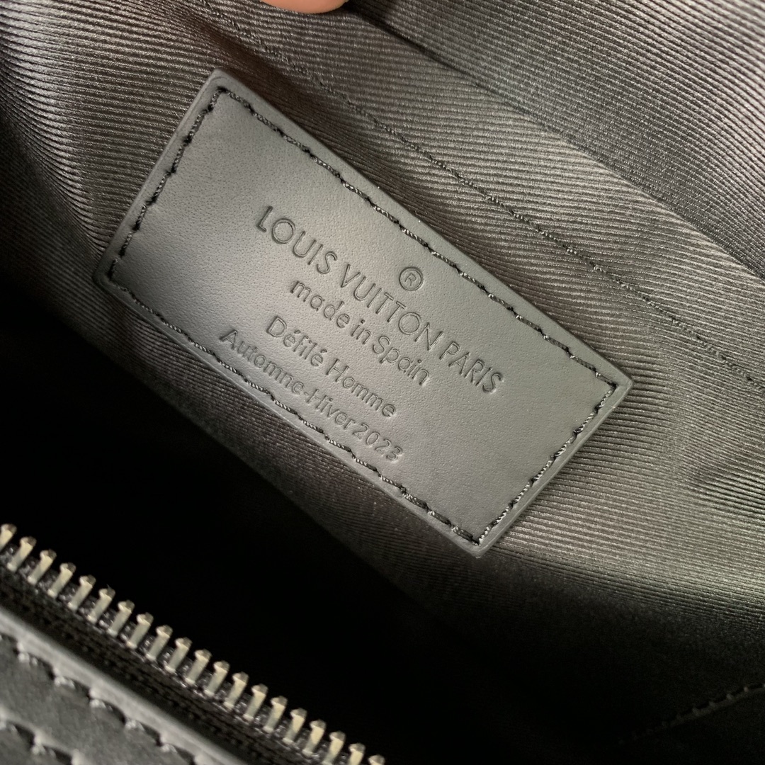 l0*is V*t0n soft polochon bag m46692-27x 15x 15cm