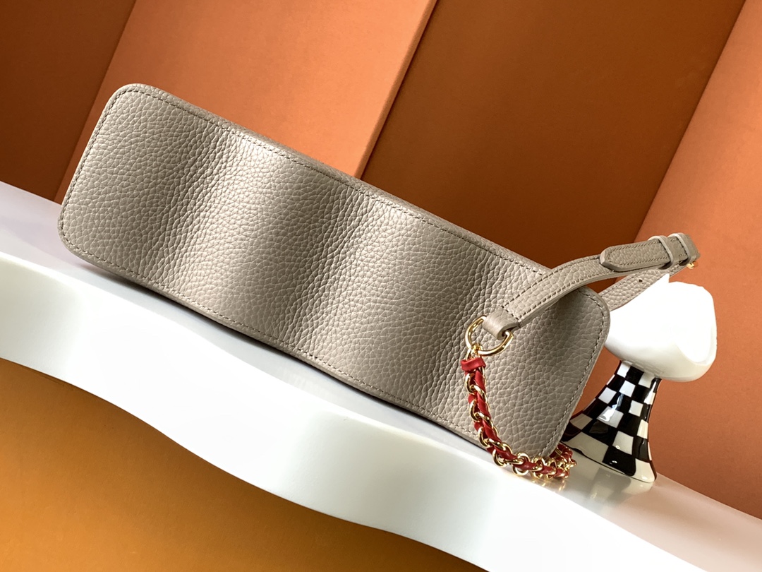 l0*is V*t0n capucines bb-27*18*9cm