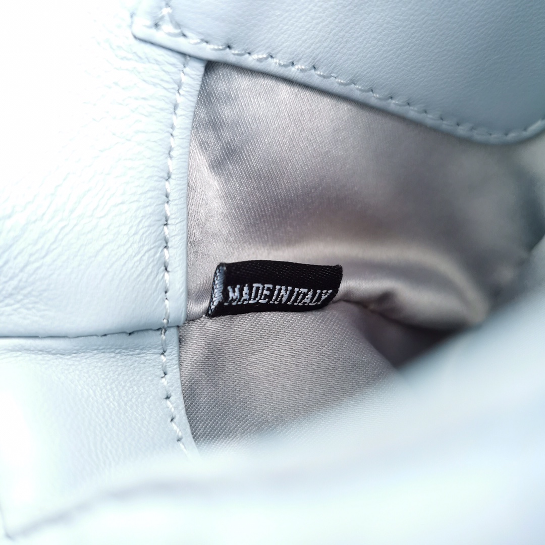 M*um*u chain bag-22.5*4.5*12cm