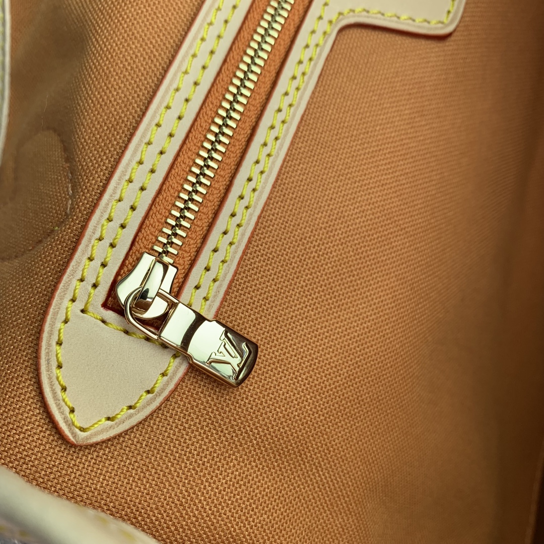 l0*is V*t0n neverfull m46102-32*29*17cm