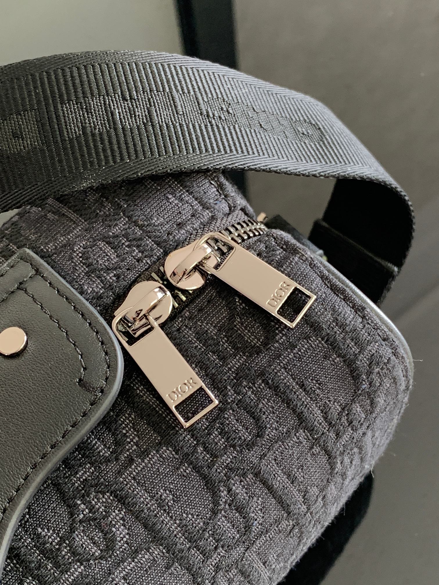 Dio Lingot 22 Bag-22 x 10.5x 12.5CM