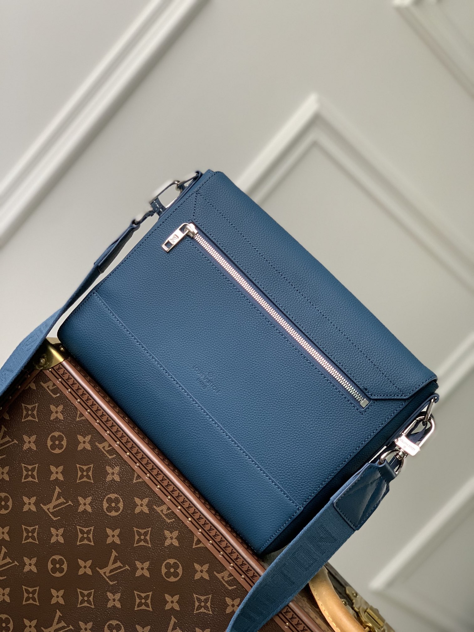 l0*is V*t0n aerogram bag-m57080-28x24x10cm