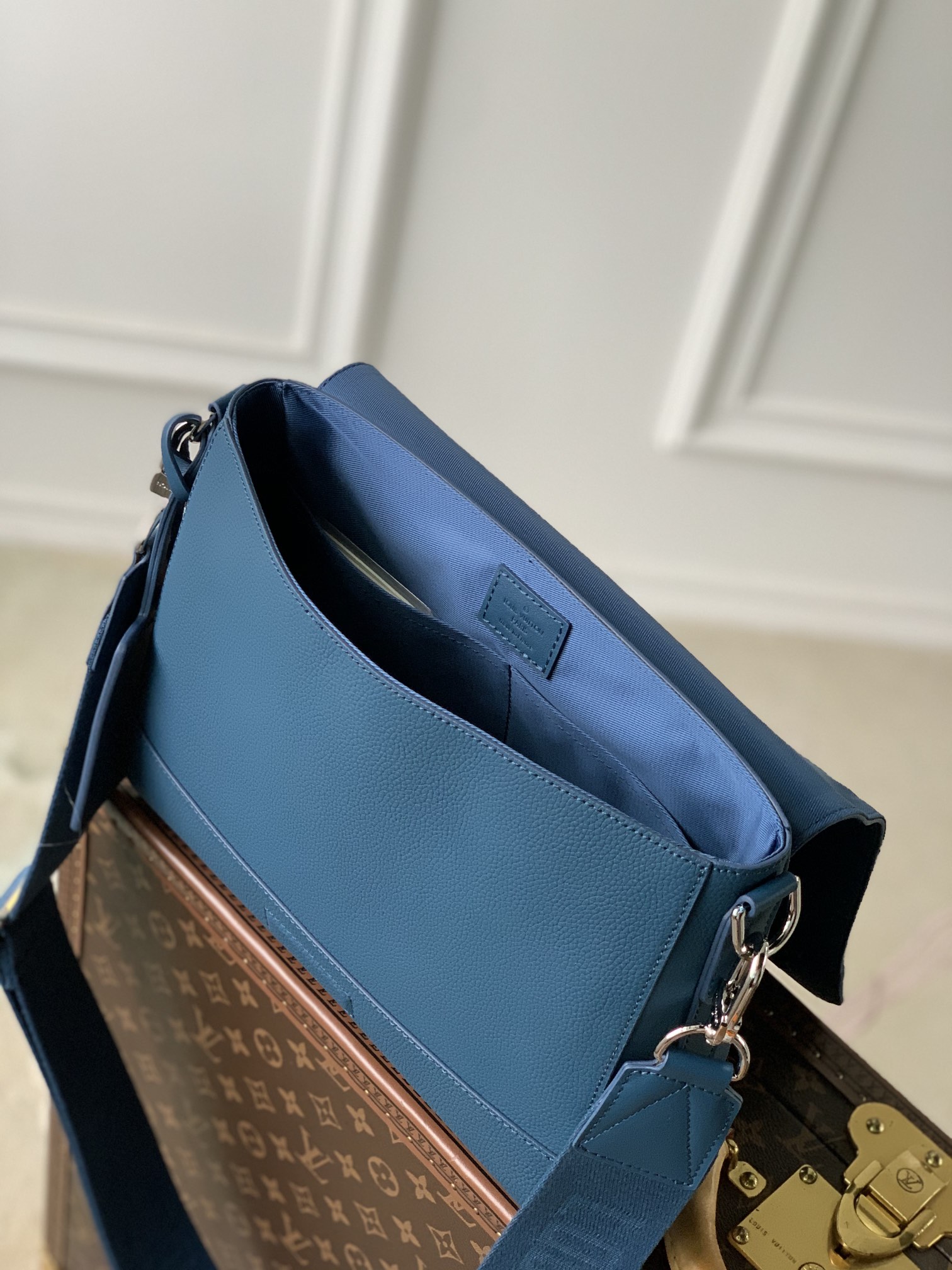 l0*is V*t0n aerogram bag-m57080-28x24x10cm