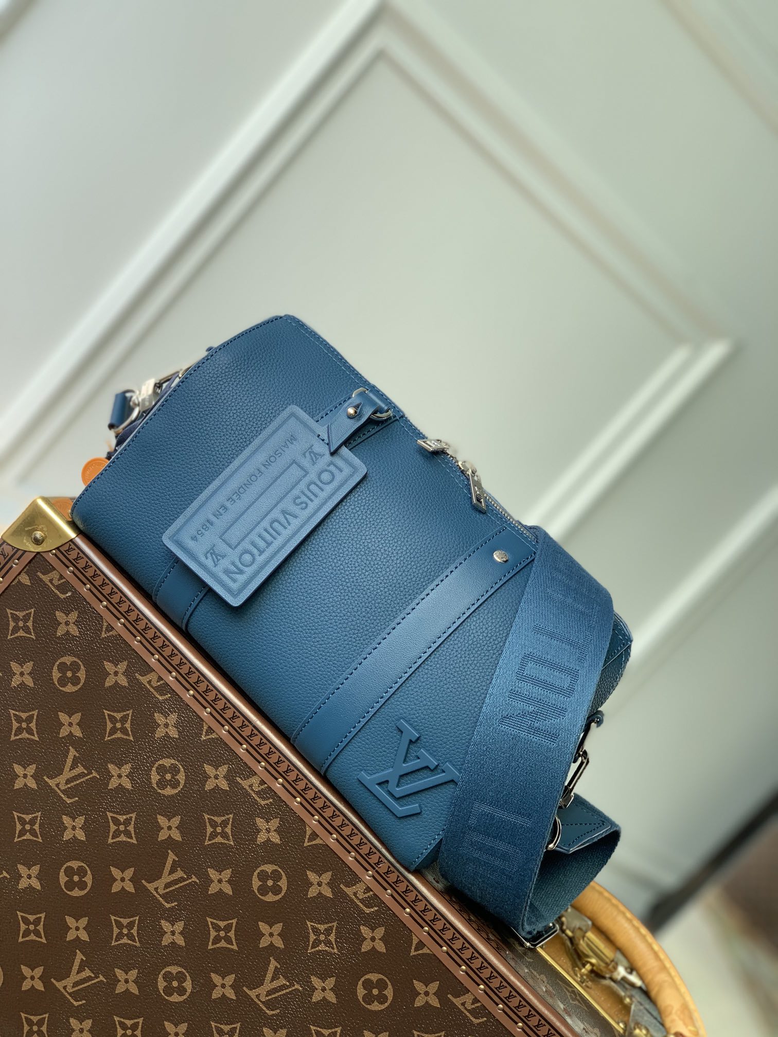 l0*is V*t0n city keepall-27x17x13cm