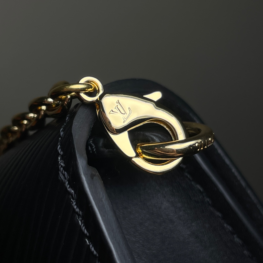 l0*is V*t0n twist bag-m68750-19x13.5x4cm