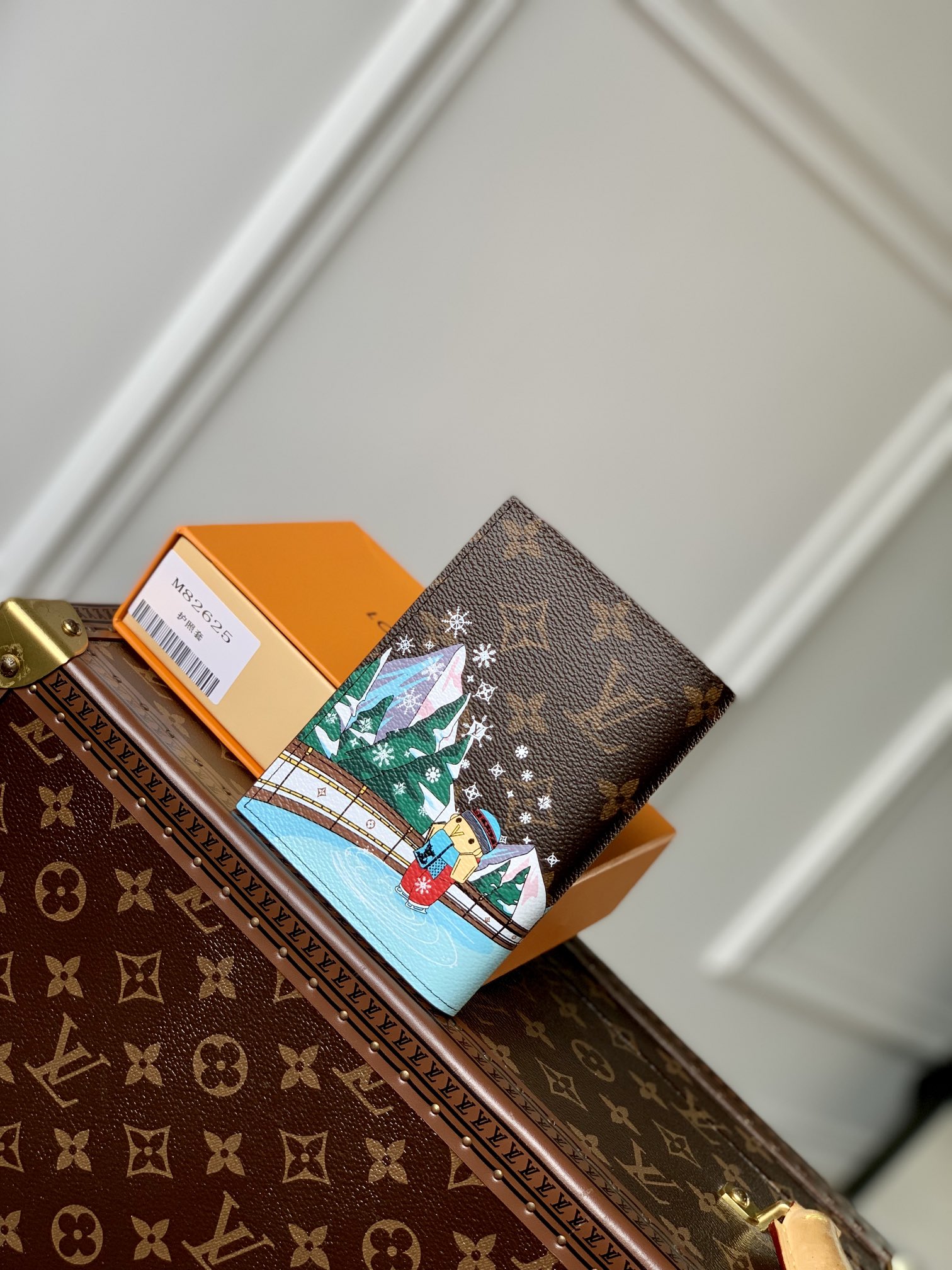 l0*is V*t0n passport card holder-14*10.5cm