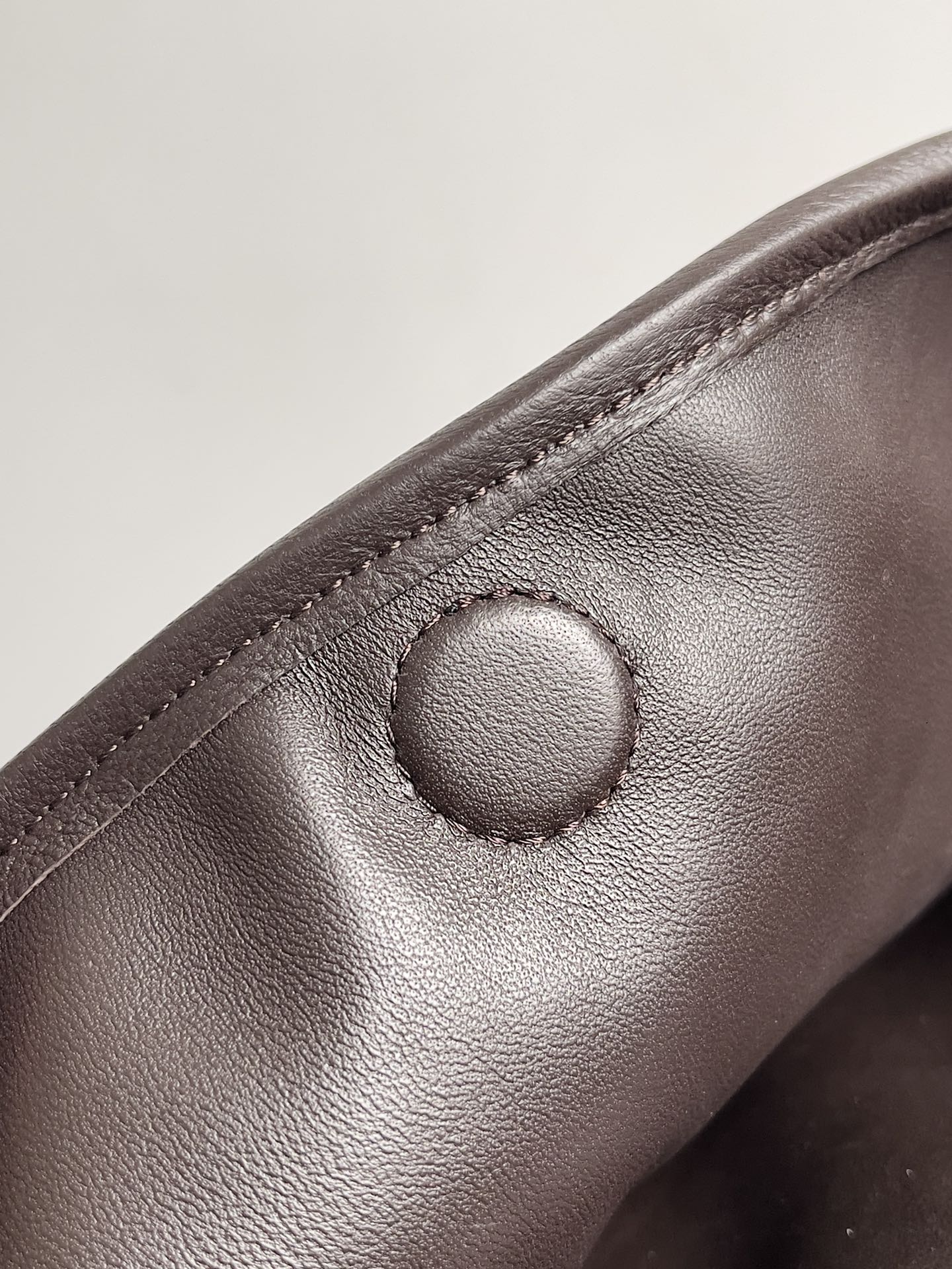 bo*te*ga Ve*ne*ta hop bag-53*24*13cm