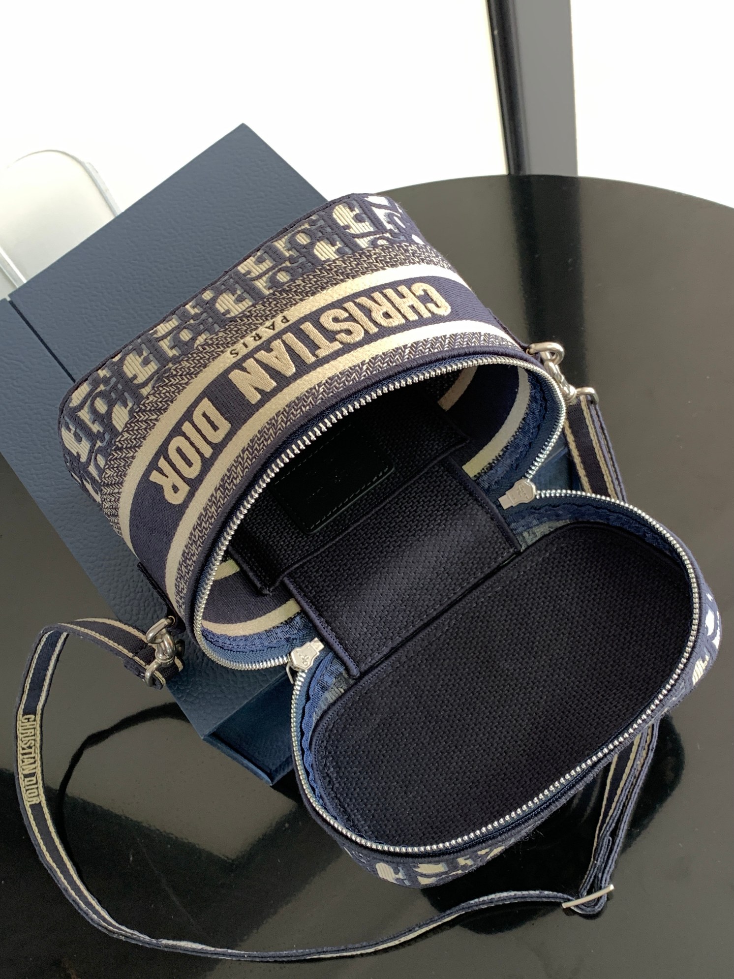 D*or signature vanity bag-24*14*18cm