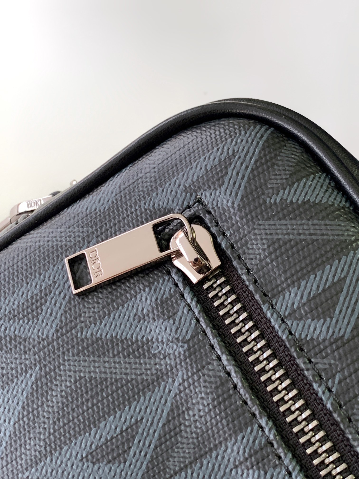 D*or pouch-24 x 15.5 x 5.5cm