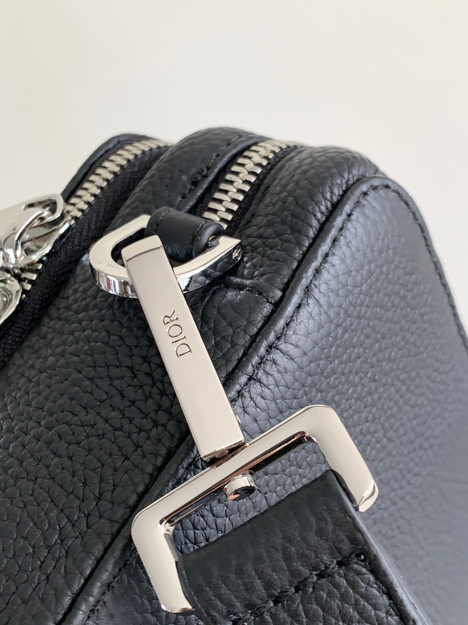 D*or crossbody bag-17 x 12.5 x 7cm