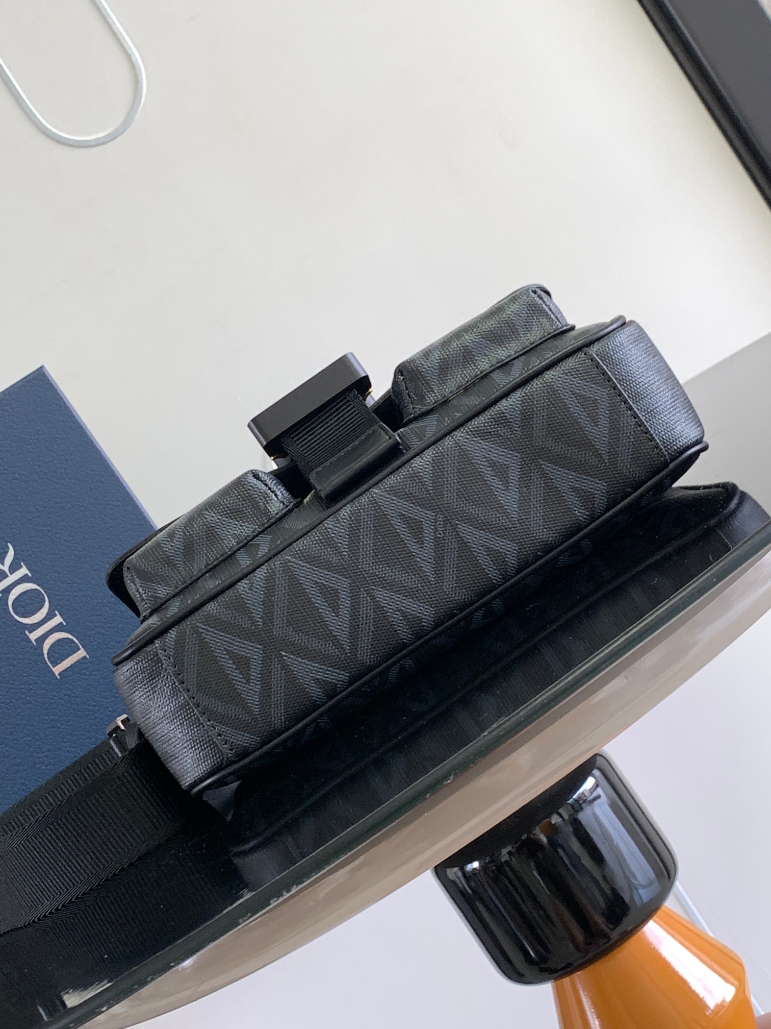 D*or hit the road handbags-27 x 17 x 9cm