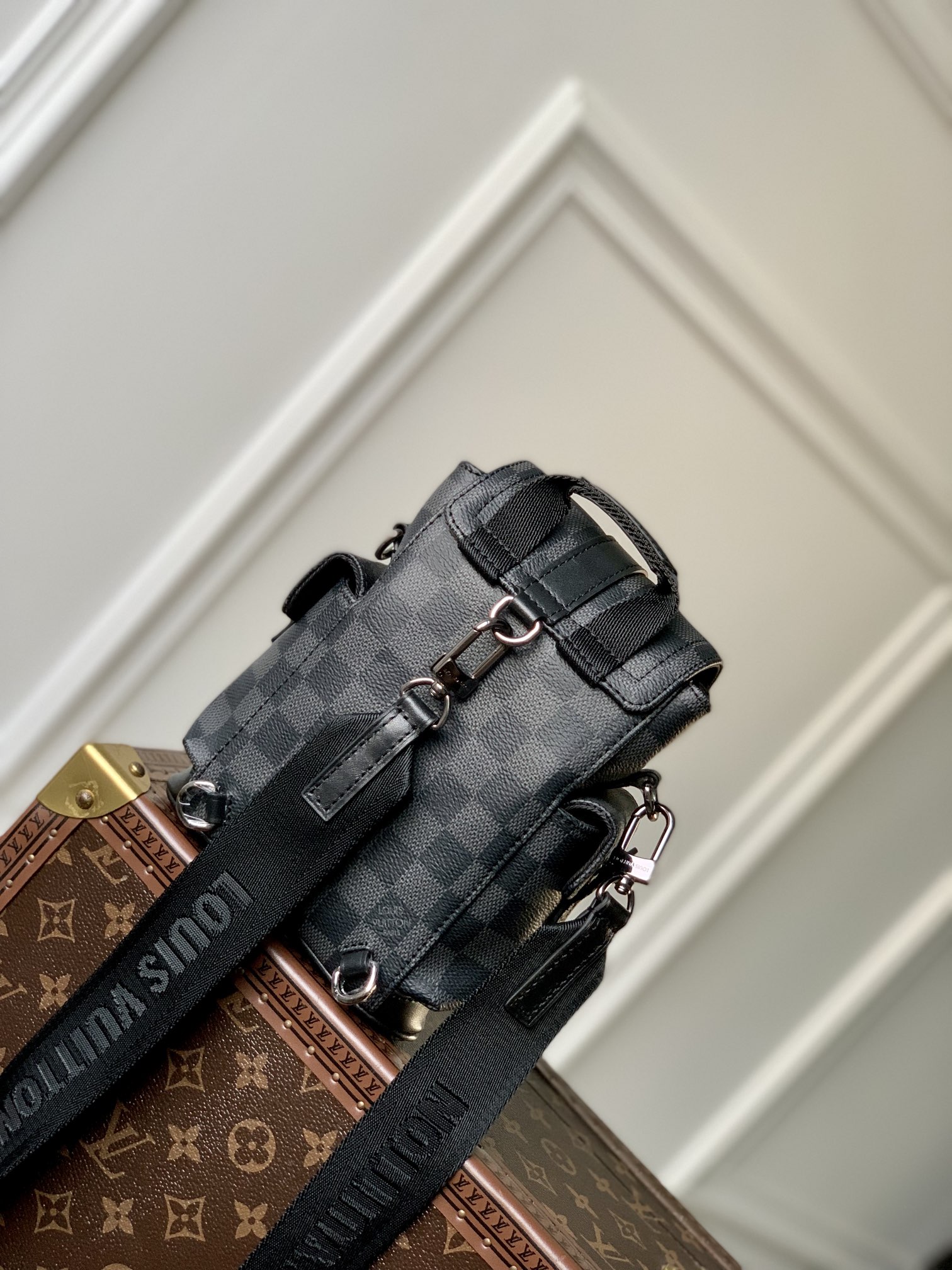 l0*is V*t0n nano christopher bag-14 x 19 x 6cm