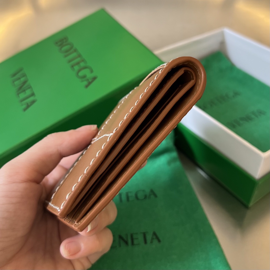 bo*te*ga Ve*ne*ta wallet-10x8.5cm