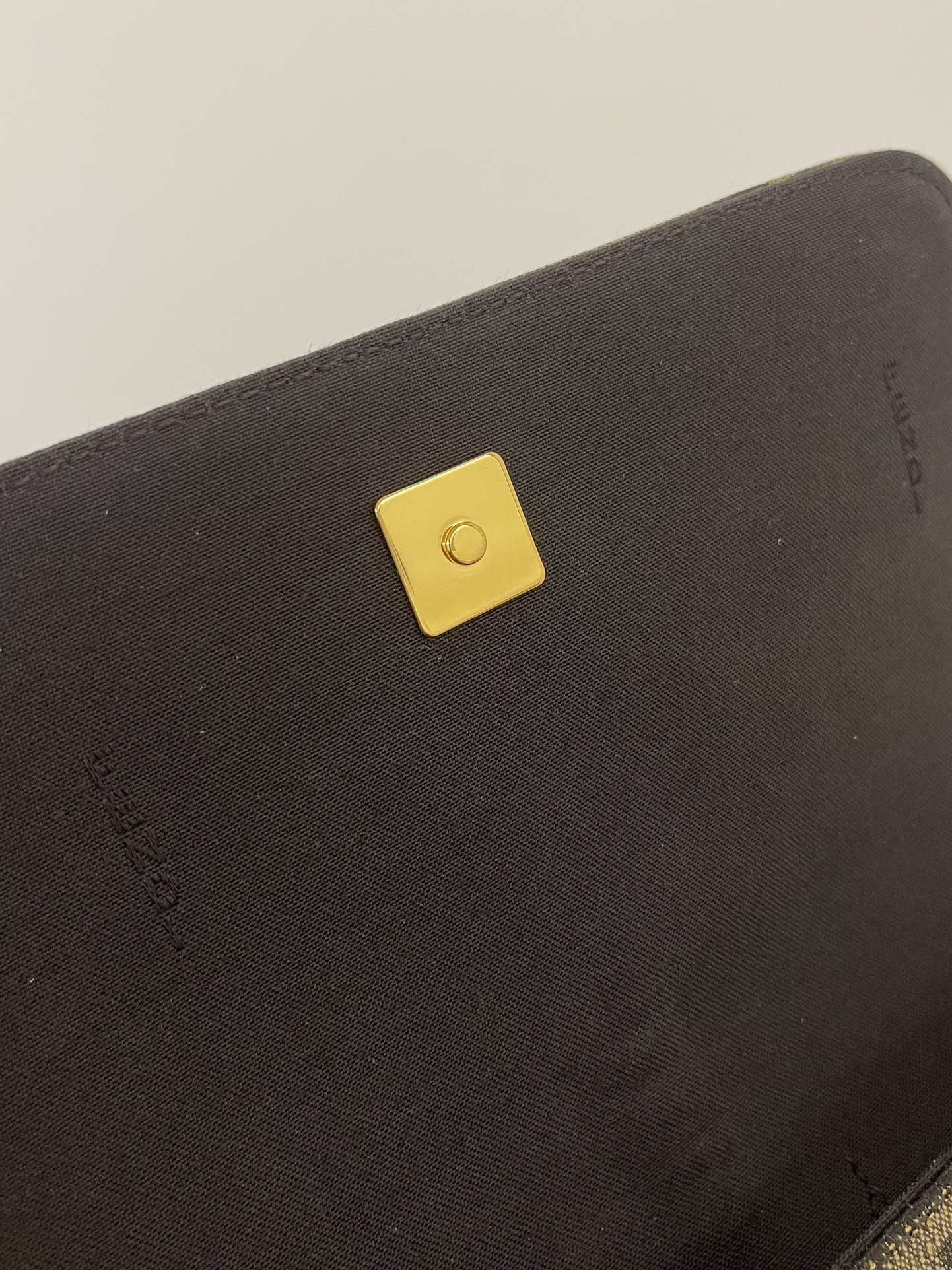 F**di graphy bag-22x5x11cm