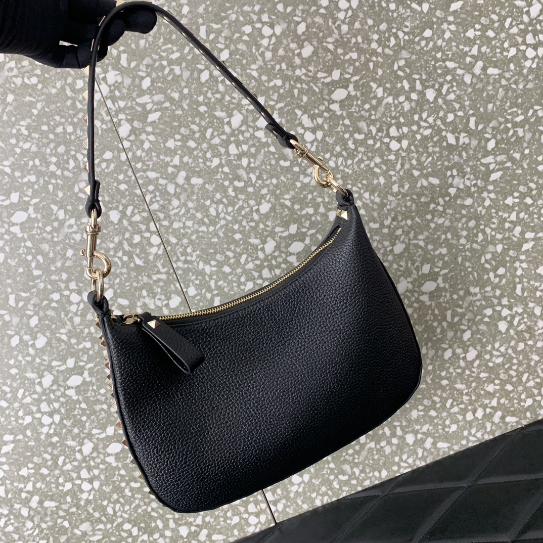 Va1e*ntin0 garavani rockstud hobo bag-6✖️4✖️16cm