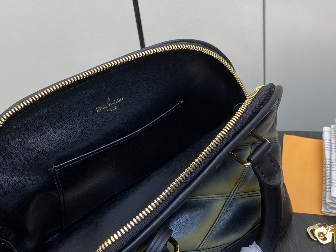 l0*is V*t0n m22878 alma bb-23.5 x 17.5 x 11.5cm