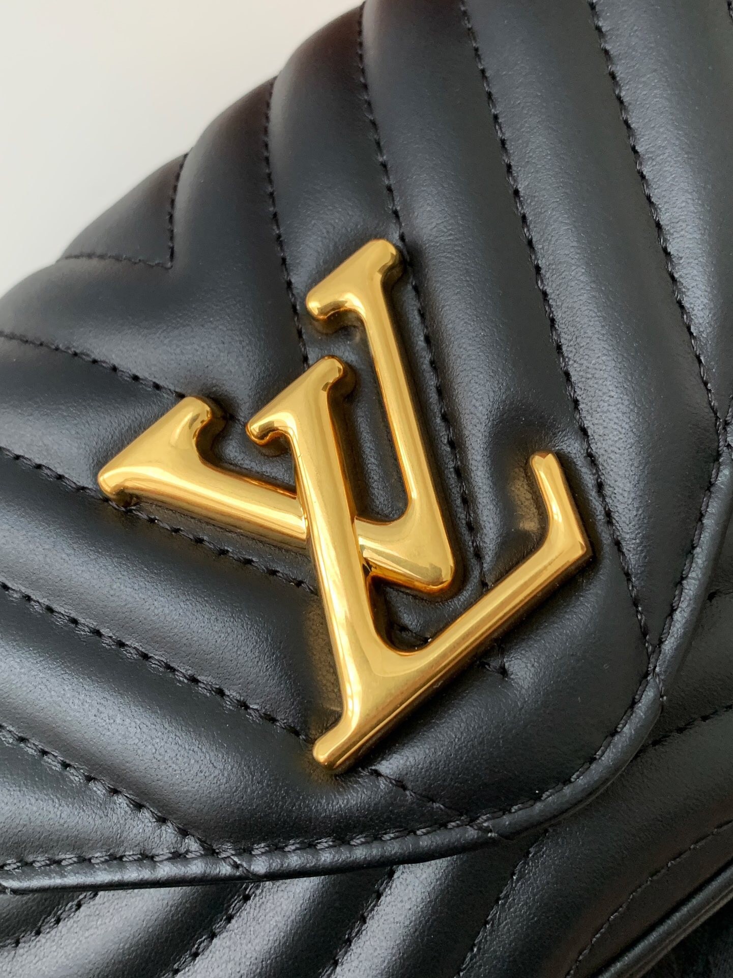 l0*is V*t0n new wave bag-19*14*5cm