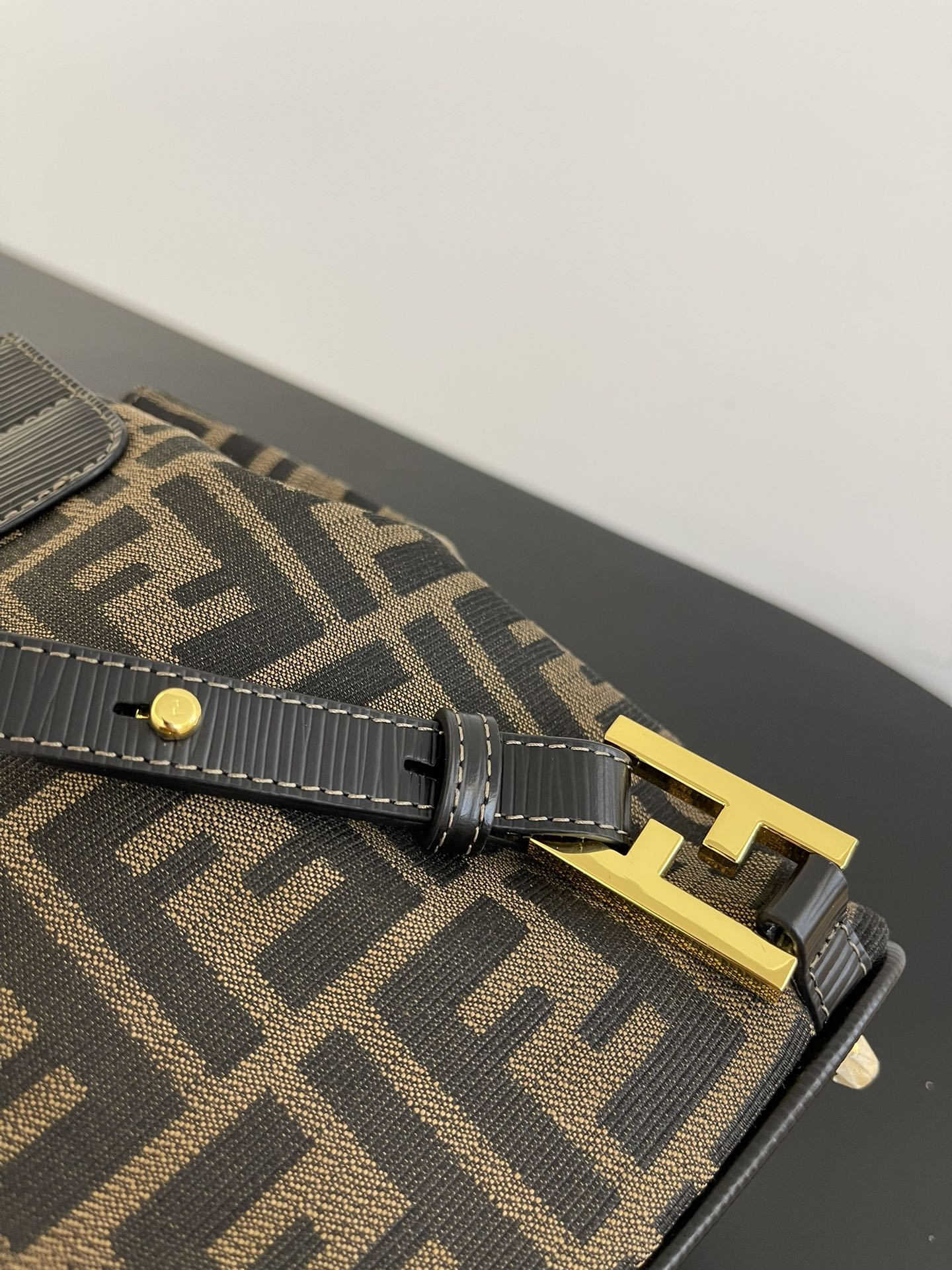 F**di vintage backpack-18.5x24x10cm