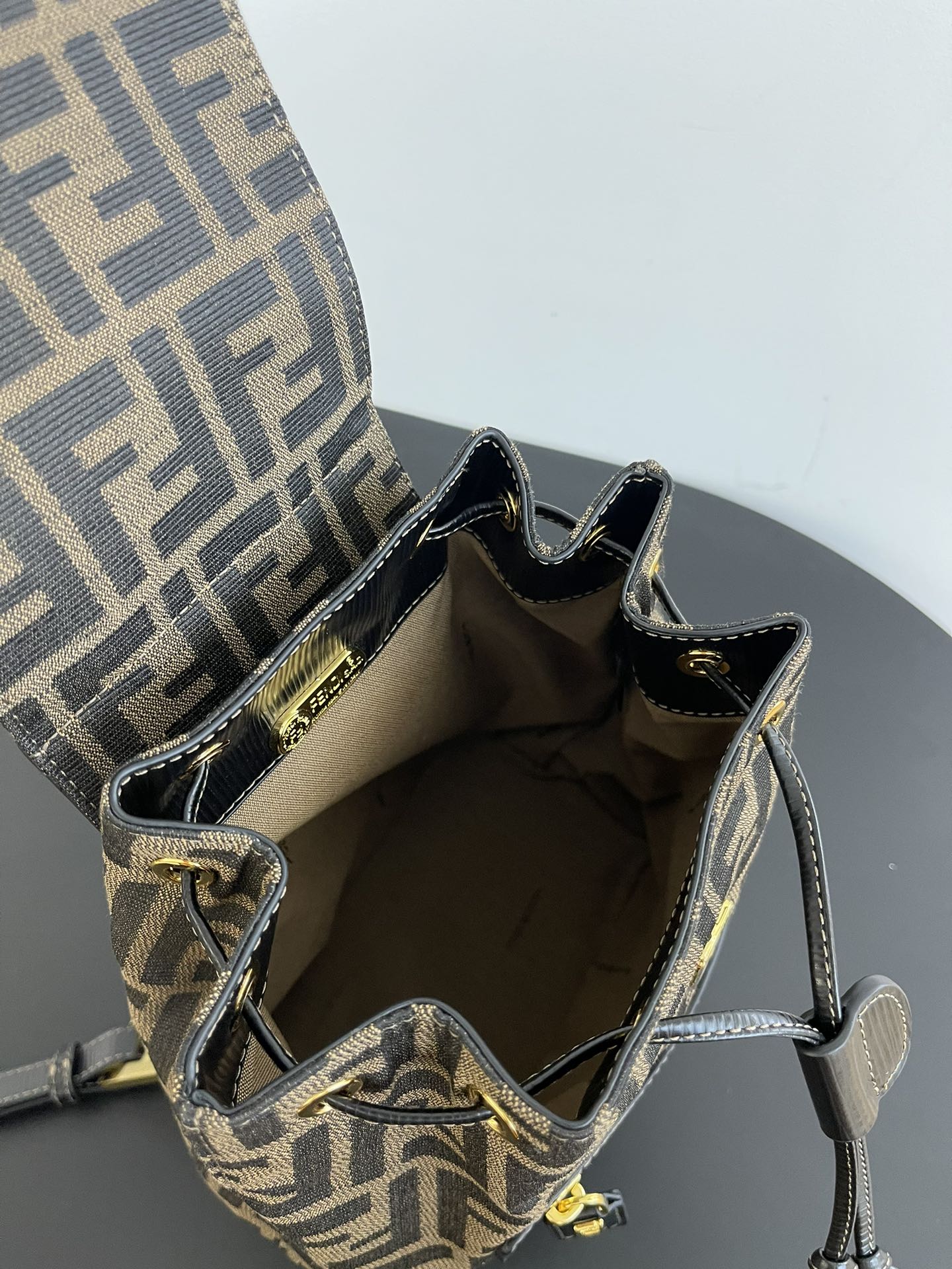 F**di vintage backpack-18.5x24x10cm