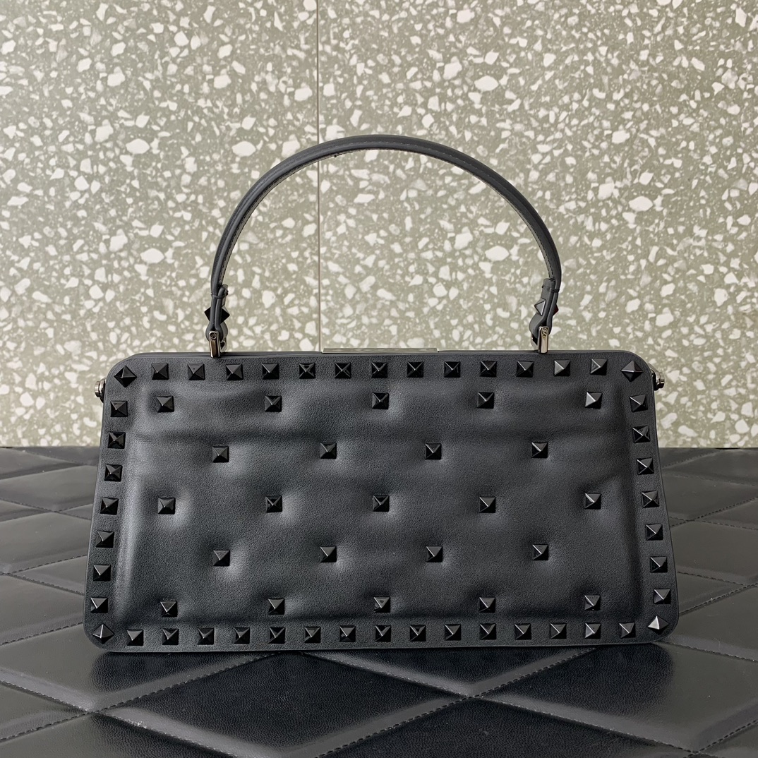 Va1e*ntin0 garavani rockstud 23 bag-28*14*8cm
