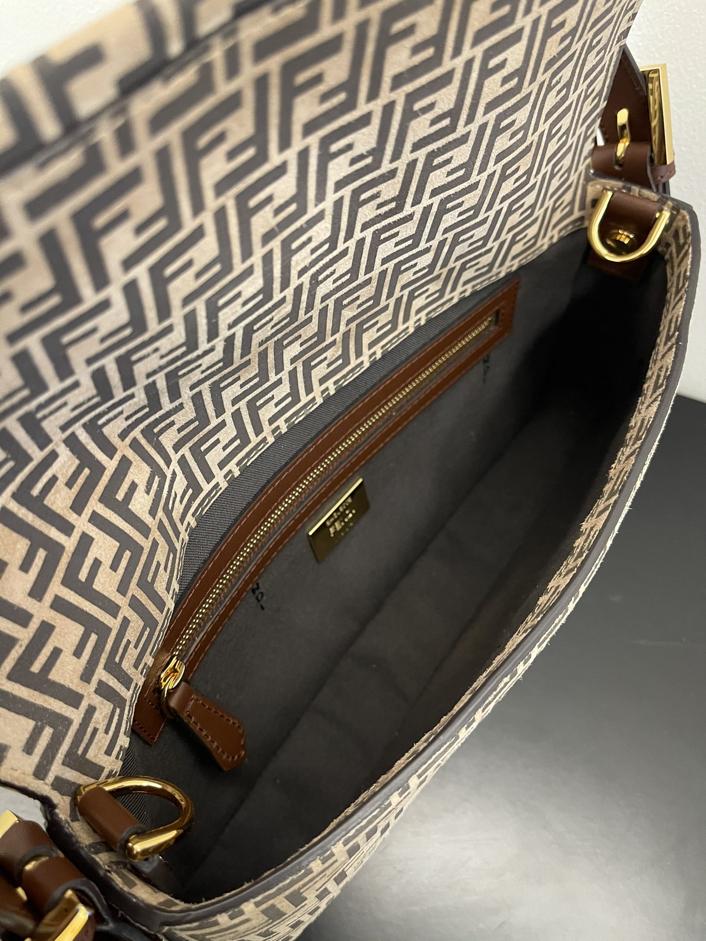 F**di baguette bag-28x6x13.5cm