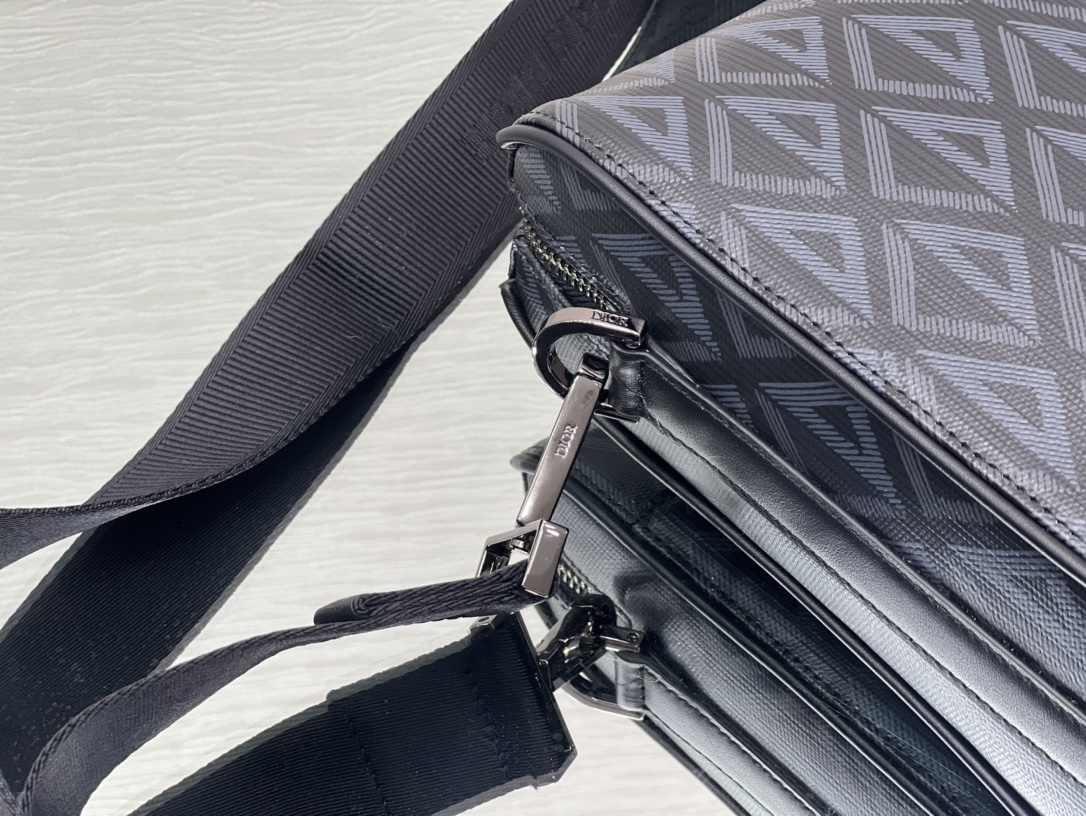 Dio Lingot Bag-29.5 x 21.5 x 7CM