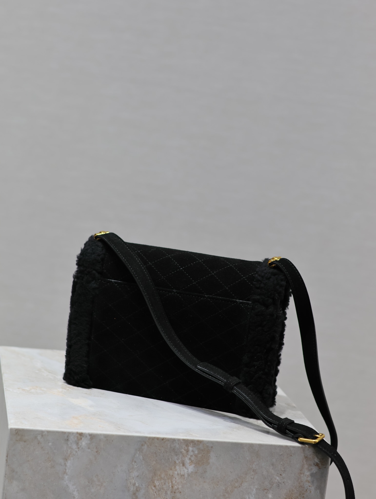Y*L quilted grain envelope bag-20×14.5x5cm