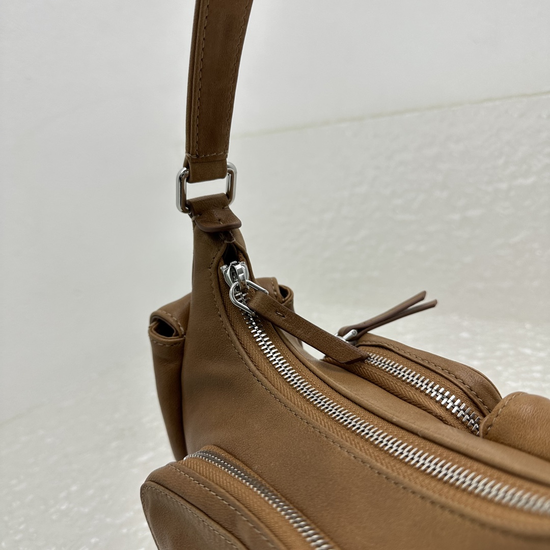 M*um*u vintage bag-21*6*12cm