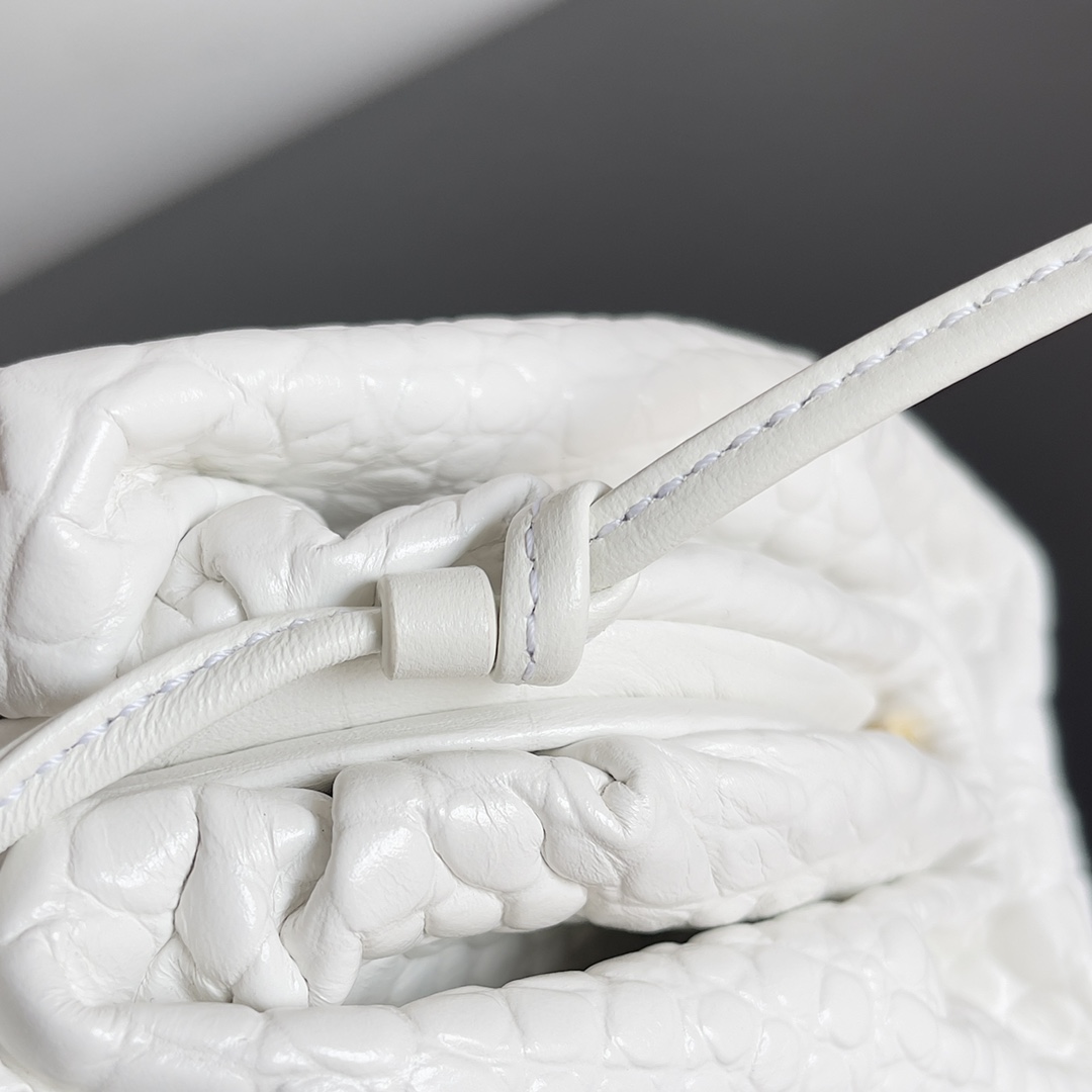 bo*te*ga Ve*ne*ta the pouch bag-23*15*5cm