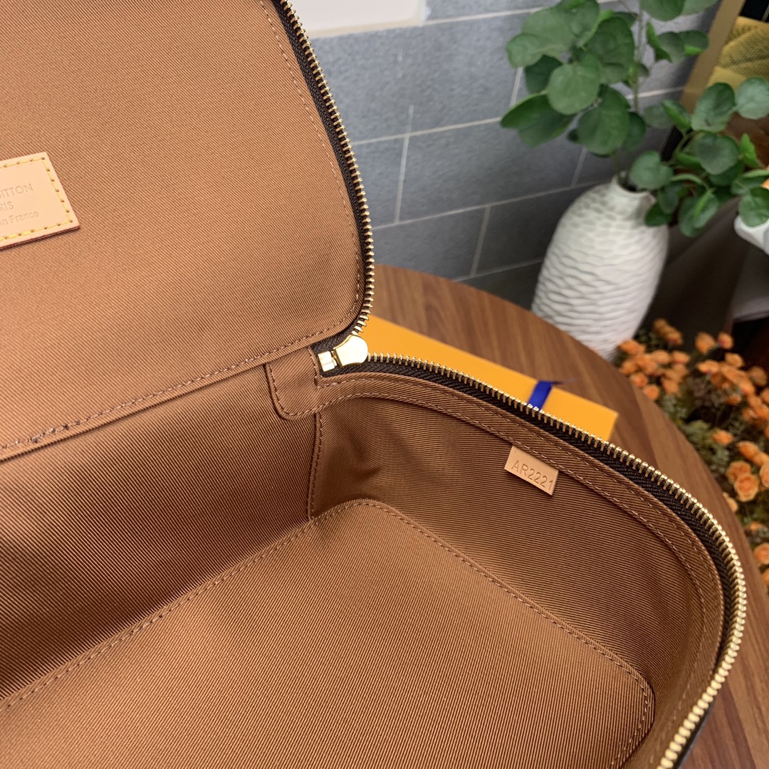 l0*is V*t0n packing cube-22.4×8.5×14cm