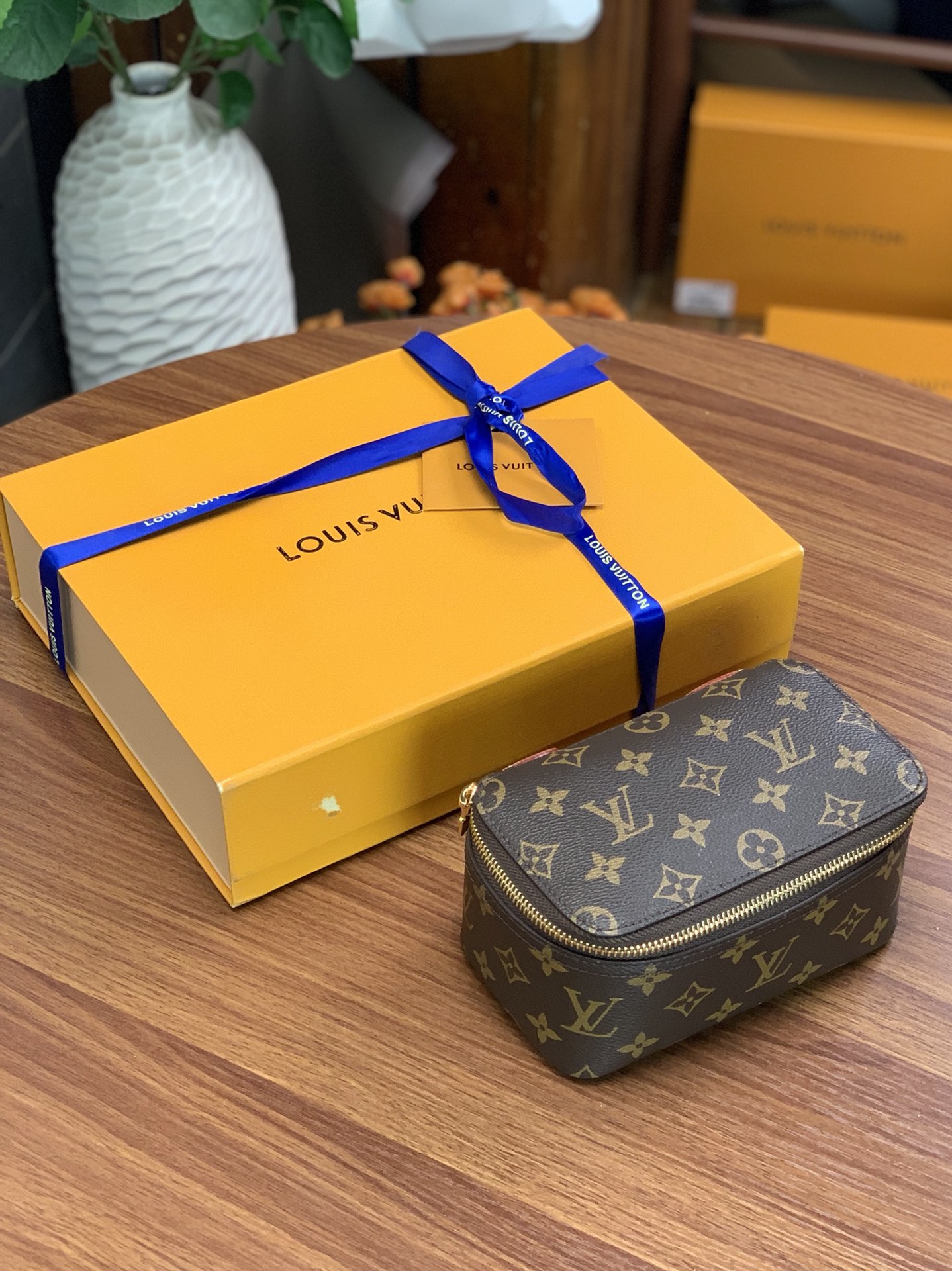 l0*is V*t0n packing cube-22.4×8.5×14cm