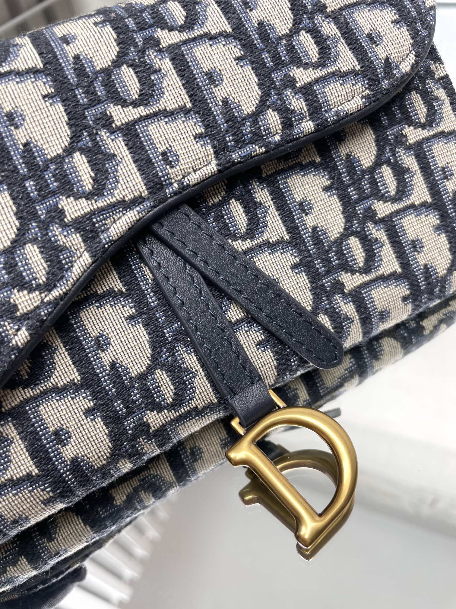 D*or wallet on chain-19*9.5*3cm