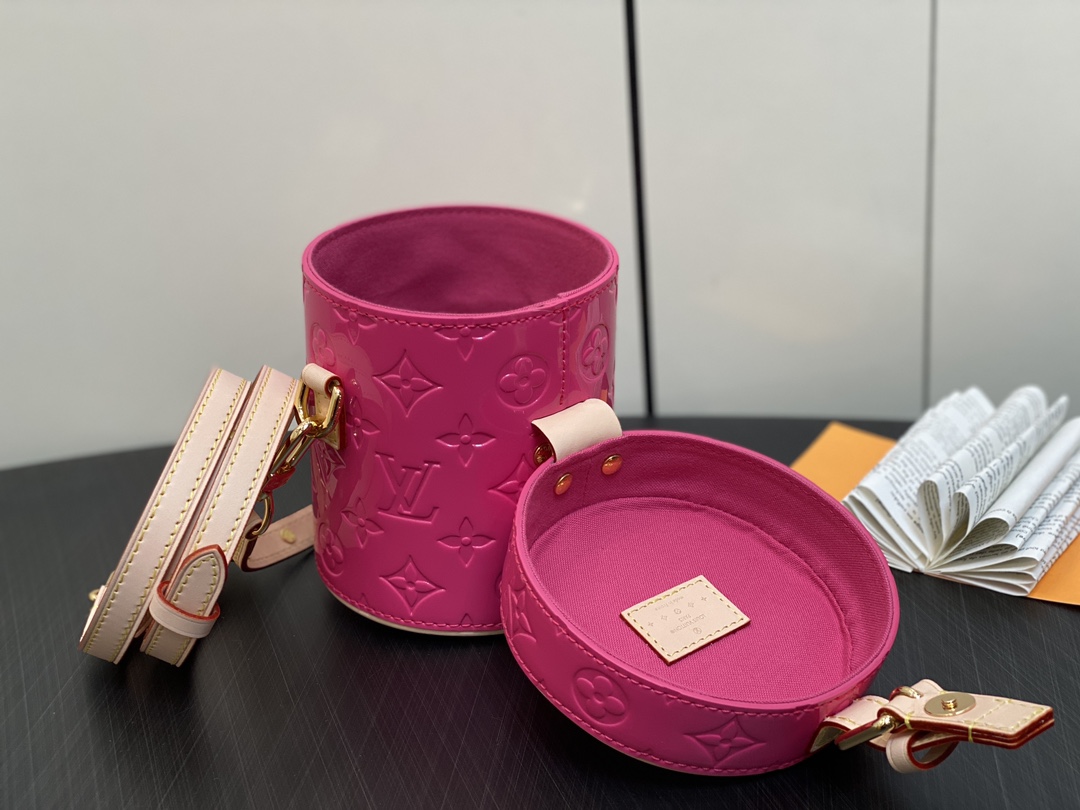 l0*is V*t0n astor bag m24099-12 x 14.2 x 12cm