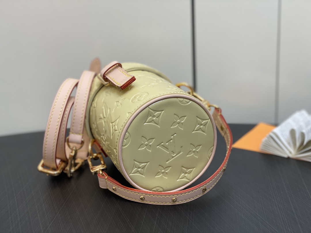 l0*is V*t0n astor bag m24099-12 x 14.2 x 12cm