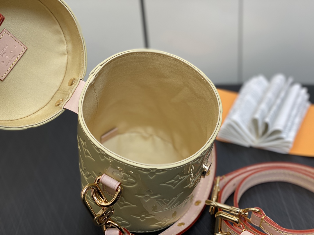 l0*is V*t0n astor bag m24099-12 x 14.2 x 12cm