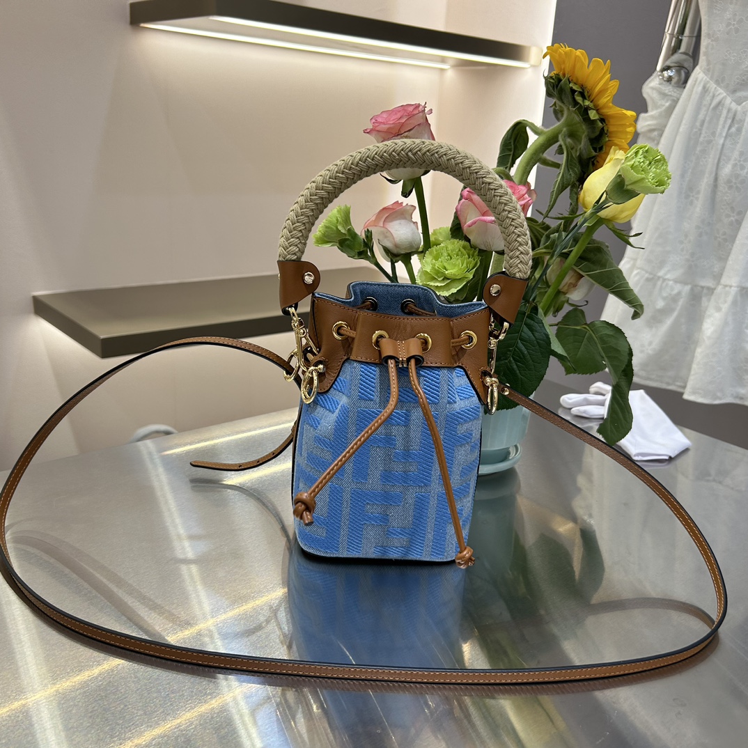 F**di mini mon tresor bag -12x18x10cm