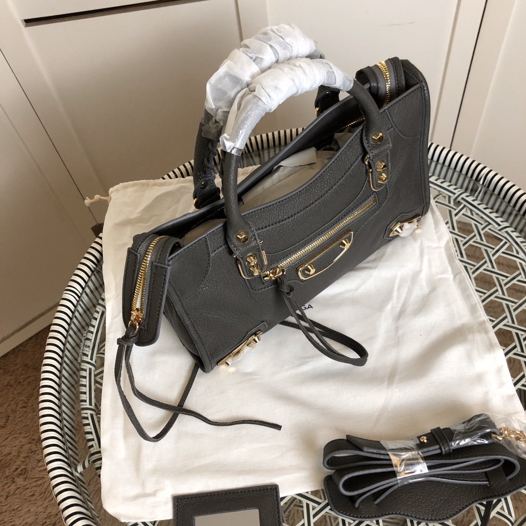 Ba*len*cia*ga graffiti classic city