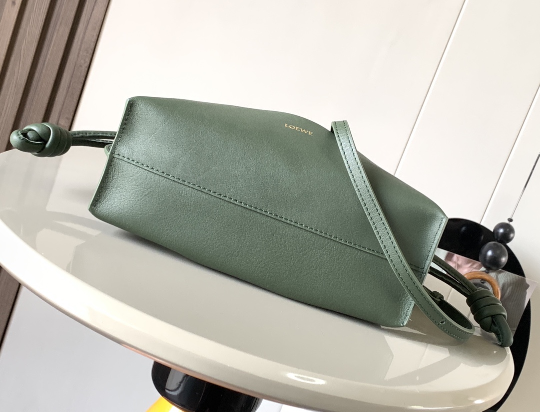 L0ew* flamenco-22.5*18*9cm