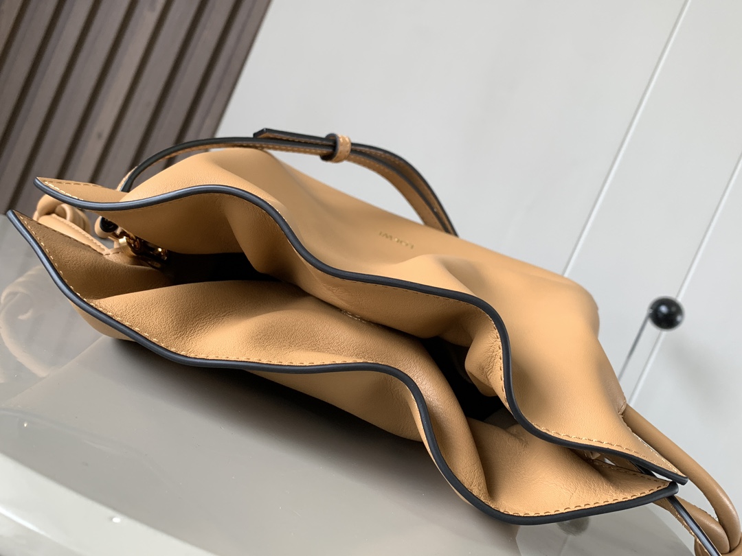 L0ew* flamenco-22.5*18*9cm