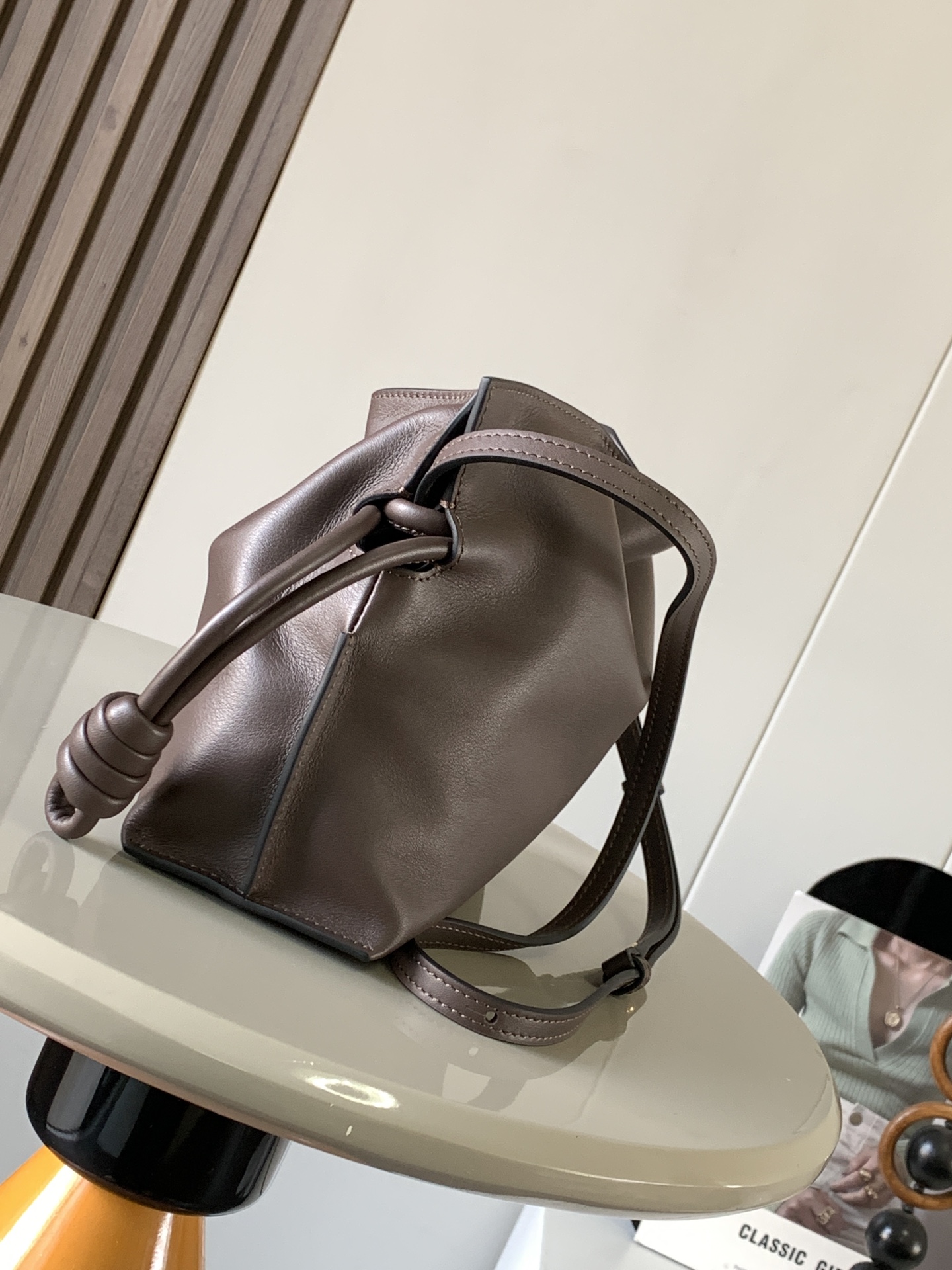 L0ew* flamenco-22.5*18*9cm