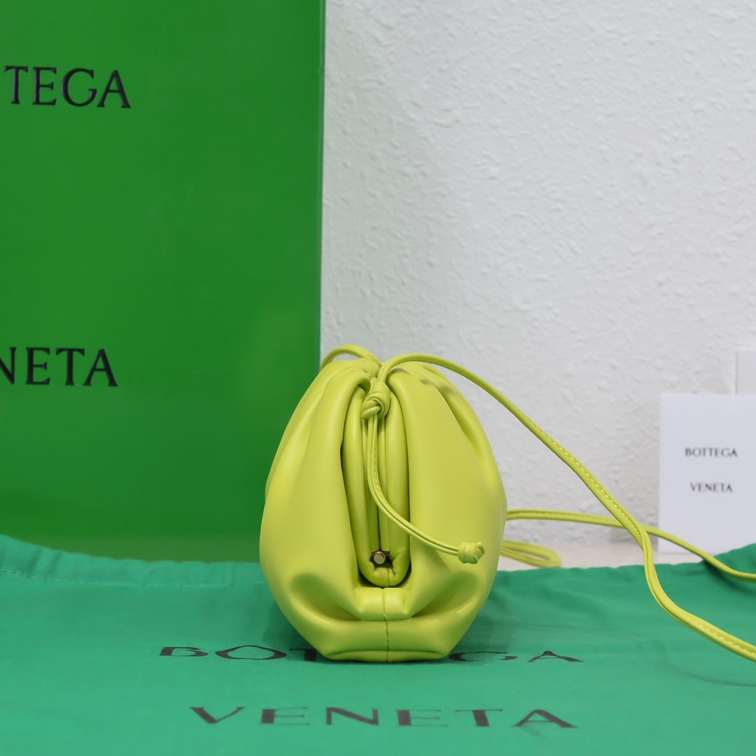 bo*te*ga Ve*ne*ta the pouch bag-22*9cm