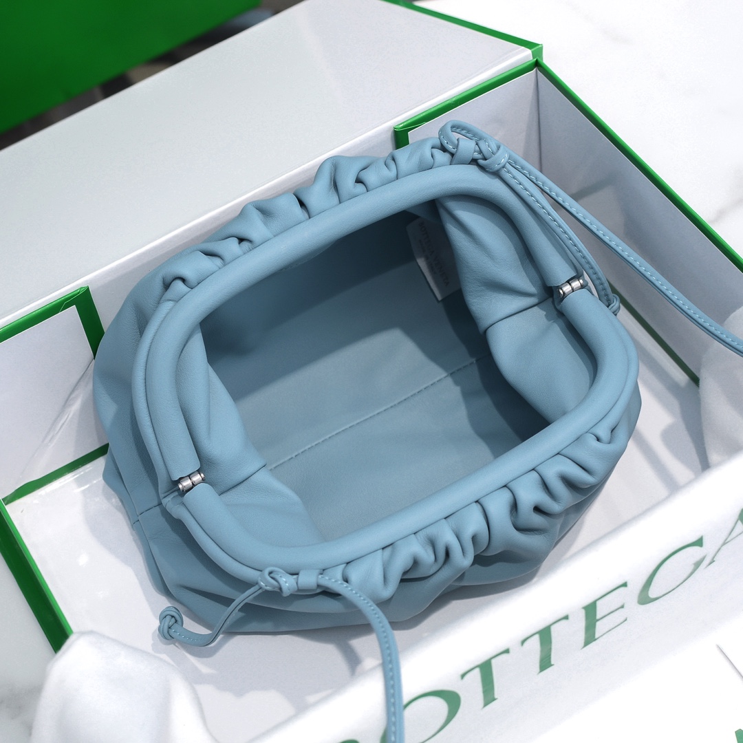 bo*te*ga Ve*ne*ta the pouch bag-22*9cm