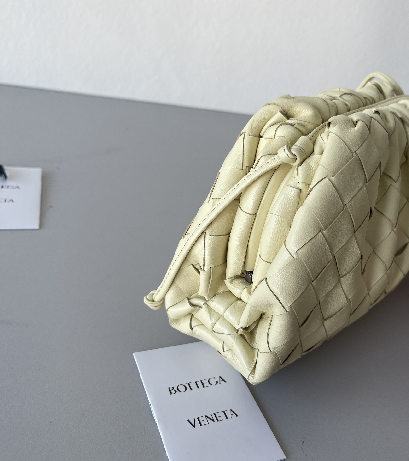 bo*te*ga Ve*ne*ta the pouch bag-22*9cm