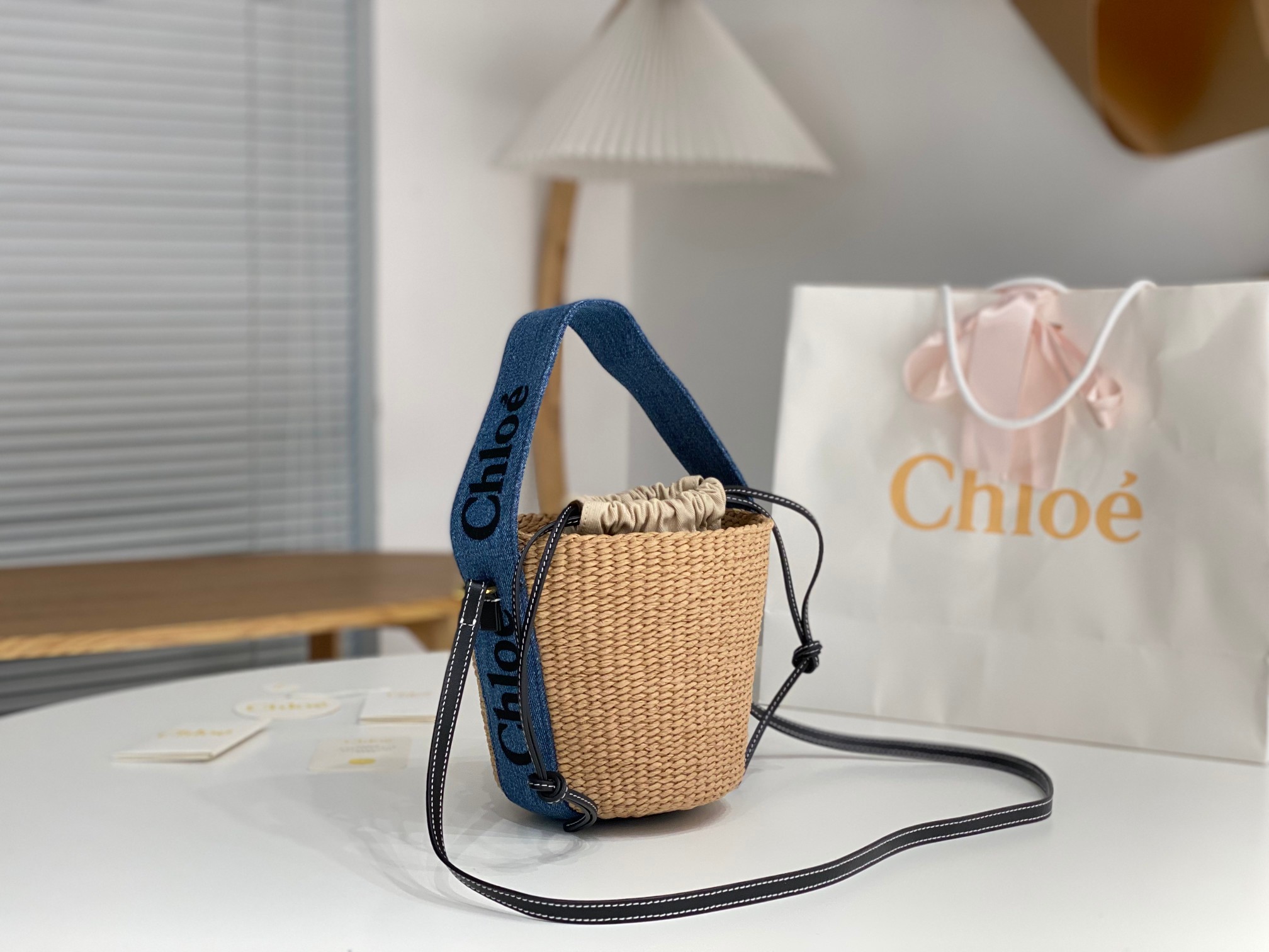 Ch10e woody bucket bag