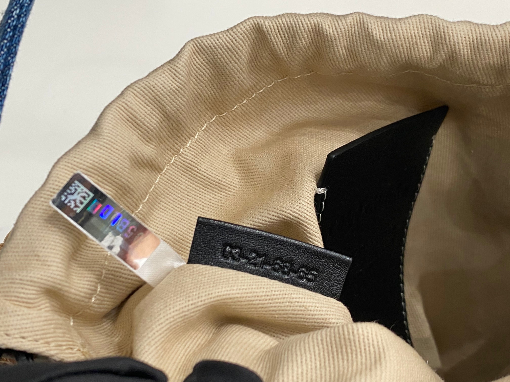 Ch10e woody bucket bag