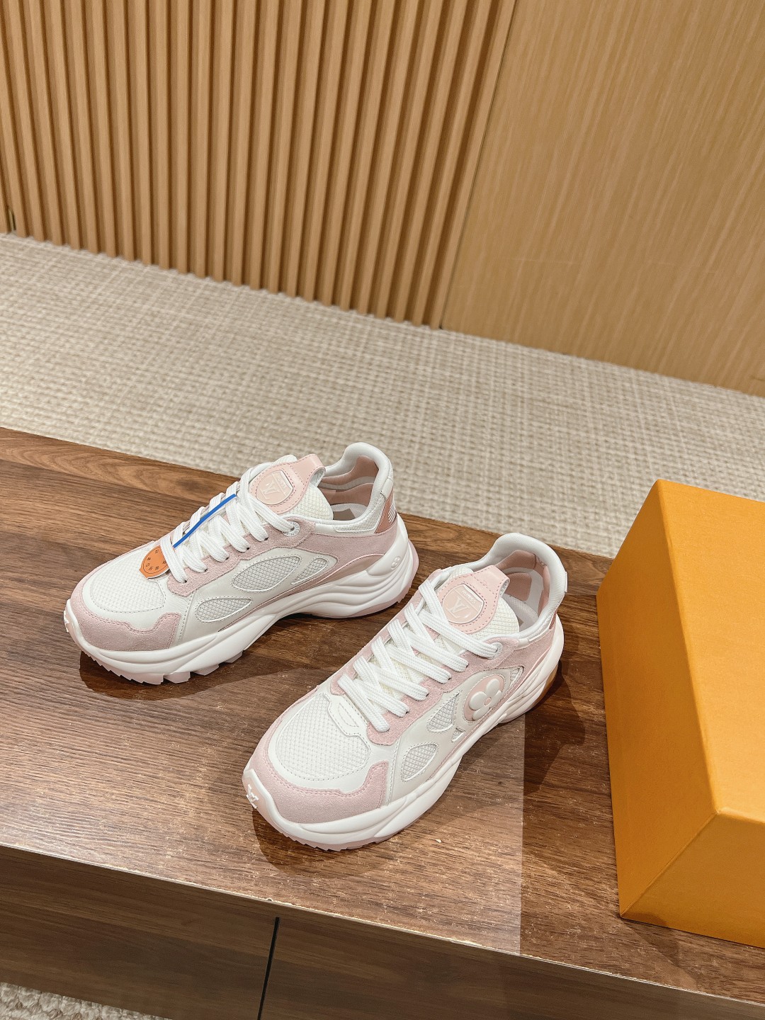 l0*is V*t0n run55 sneakers(eu35-eu41)