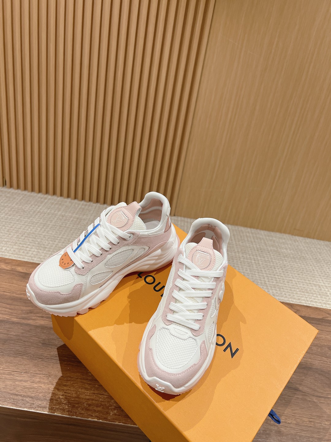 l0*is V*t0n run55 sneakers(eu35-eu41)