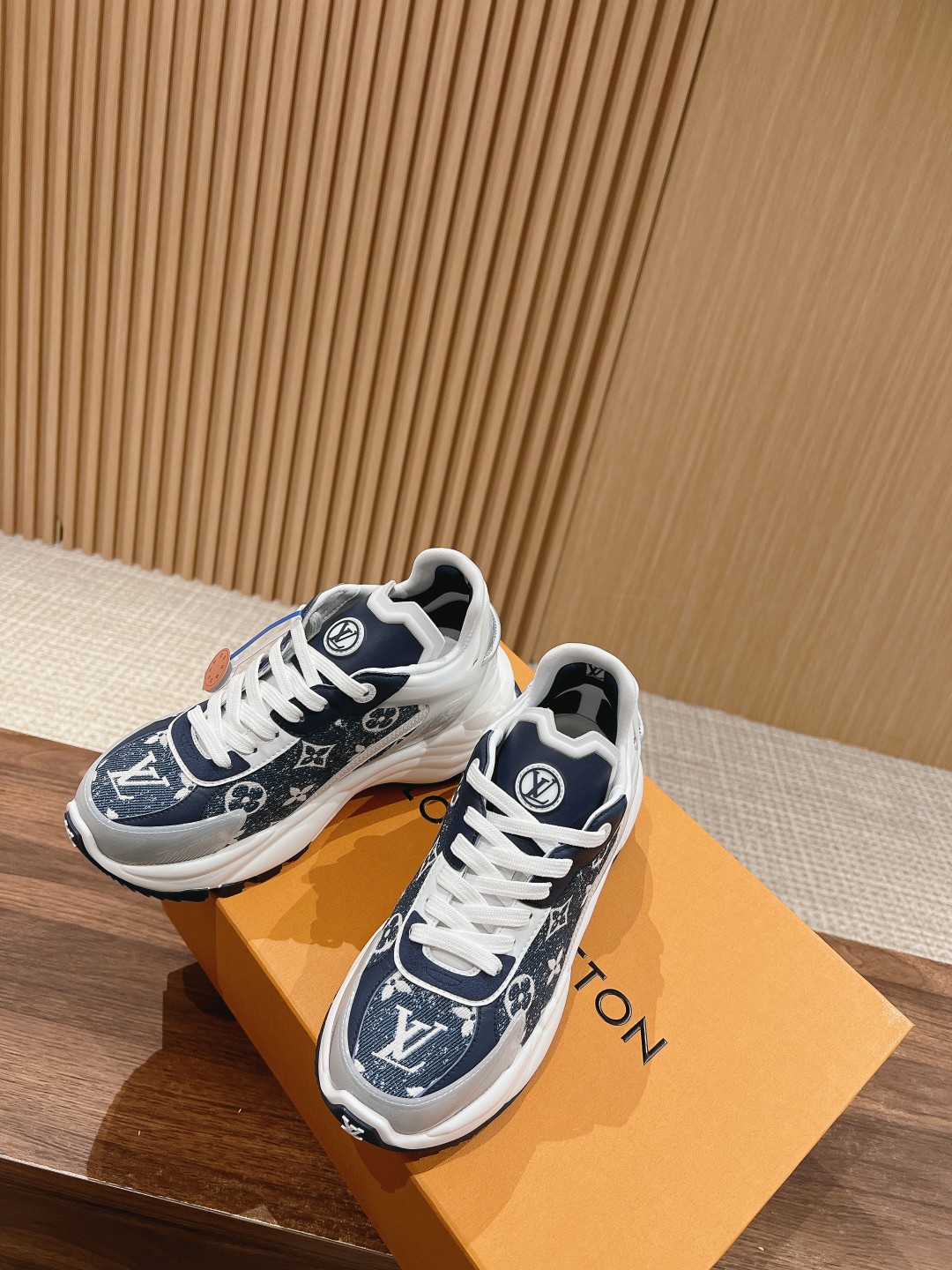 l0*is V*t0n run55 sneakers(eu35-eu41)