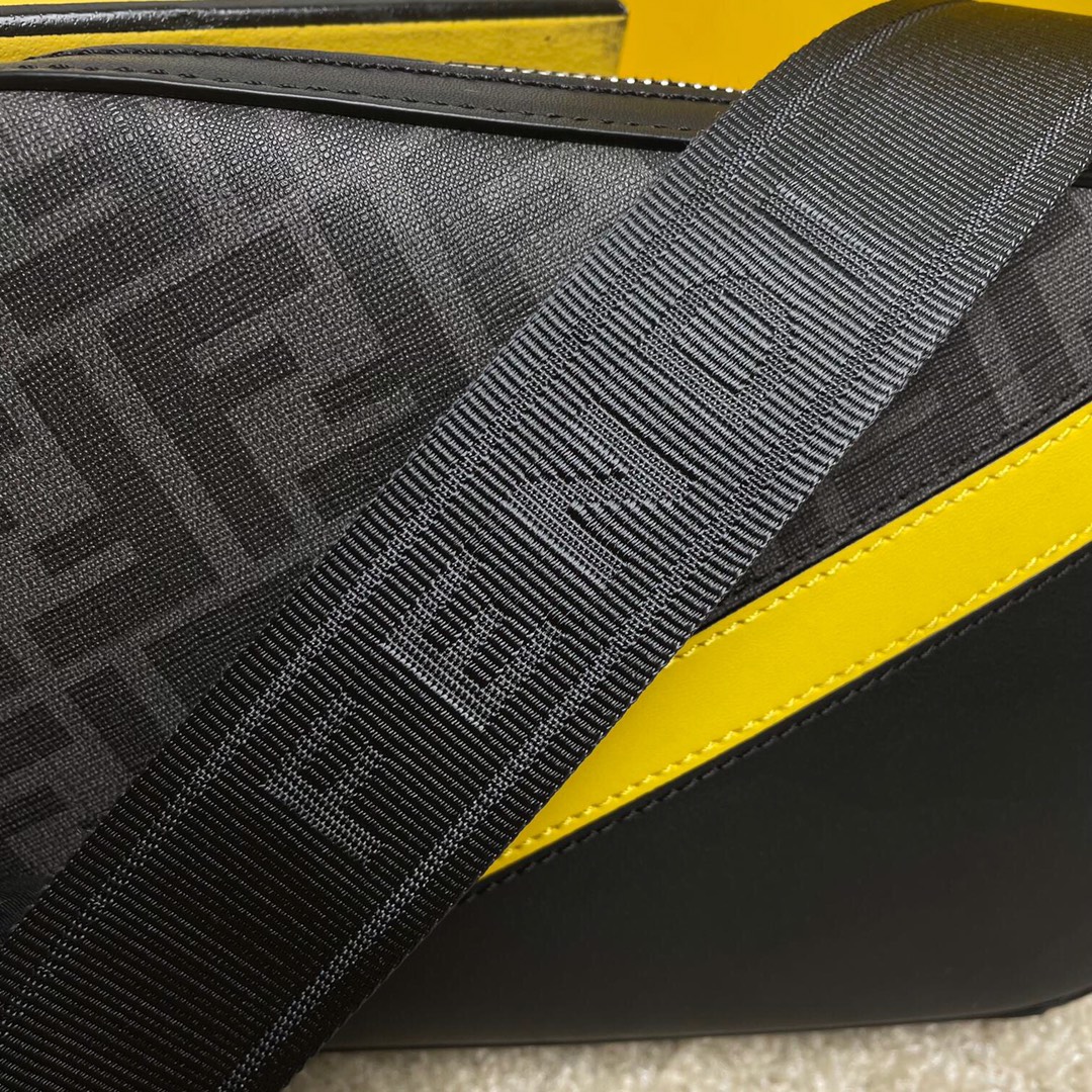 F**di camera bag-22x15x5cm